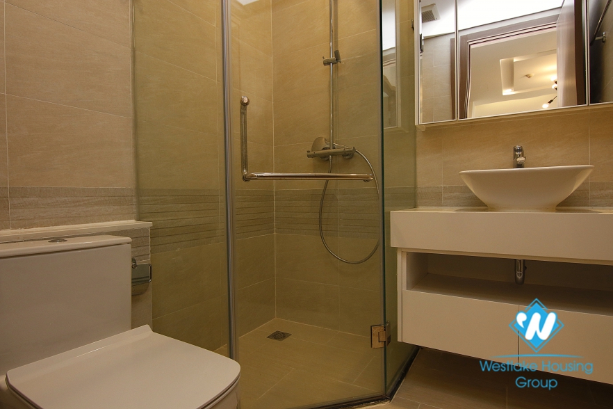 A beautiful 2 bedroom apartment for rent in Vinhomes Metropolis